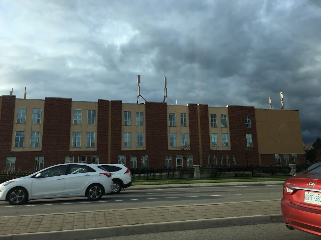 Maple Grove Care Community | 215 Sunny Meadow Blvd, Brampton, ON L6R 3B5, Canada | Phone: (905) 458-7604