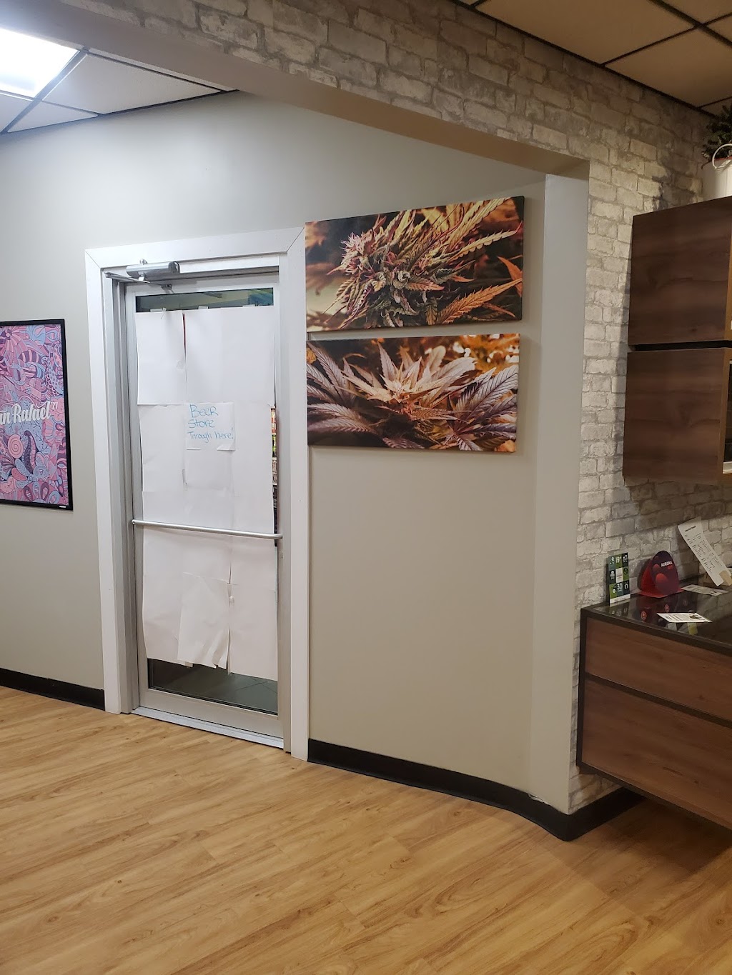 Green Brier Inn | 1611 Main St, Winnipeg, MB R2V 1Y6, Canada | Phone: (204) 339-6174