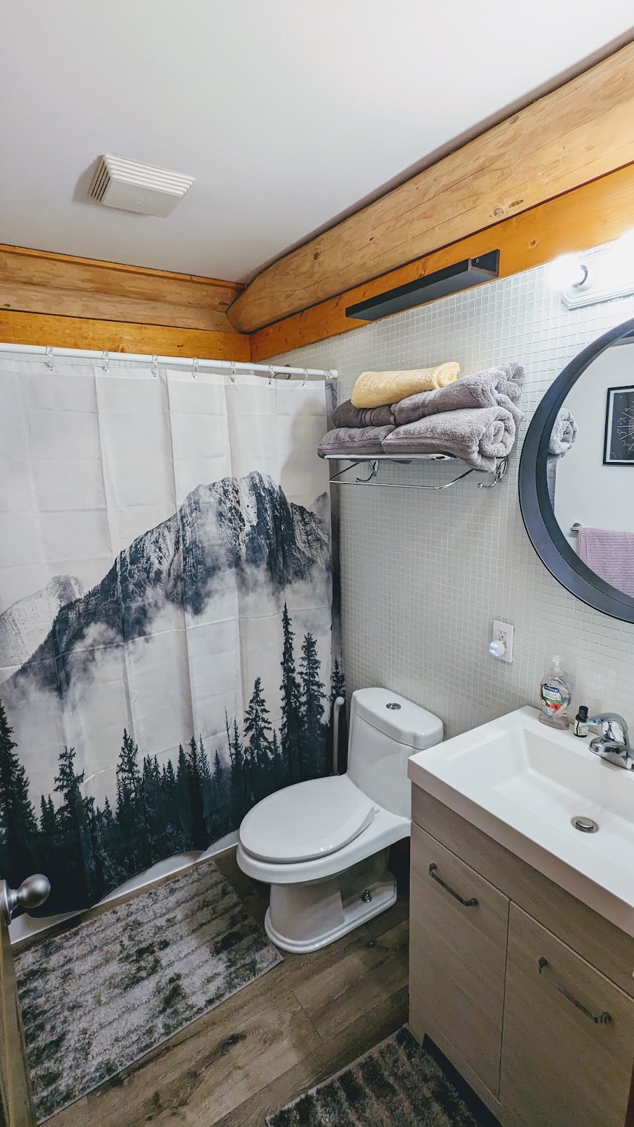 Little Eagles Cabin | Sunshine Valley, BC V0X 1L0, Canada | Phone: (778) 779-2939