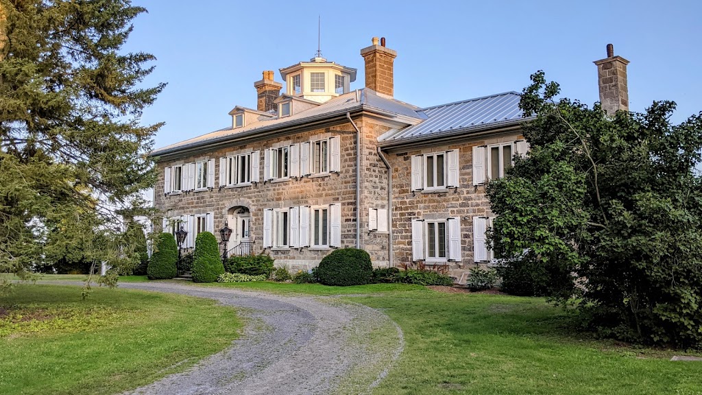 Manoir de Beaujeu | 506 Chem. du Fleuve, Coteau-du-Lac, QC J0P 1B0, Canada | Phone: (450) 763-5788