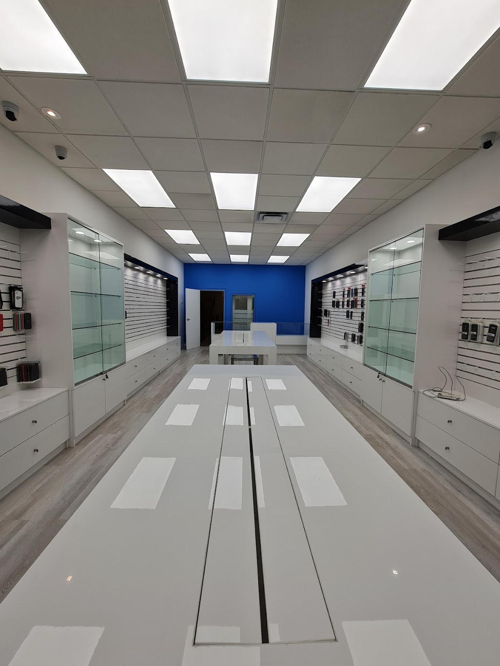 Whiz- Mobile Buy/repair/sell | 697 Queenston Rd #4, Hamilton, ON L8G 1A1, Canada | Phone: (905) 962-6606