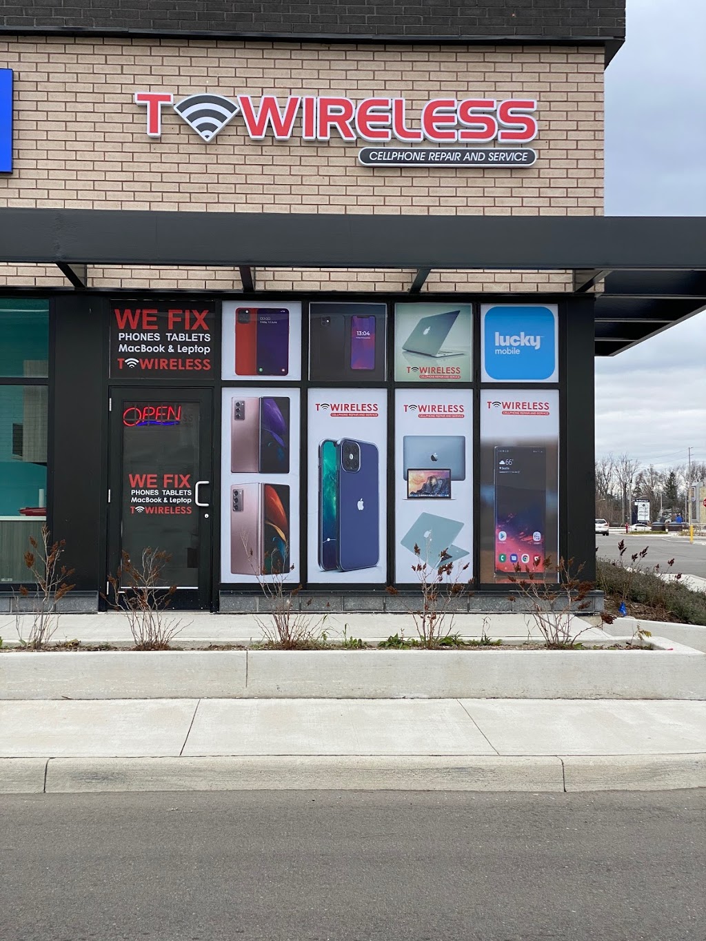 T Wireless - Brampton West | 8325 Financial Dr #6, Brampton, ON L6Y 1M1, Canada | Phone: (905) 453-4242