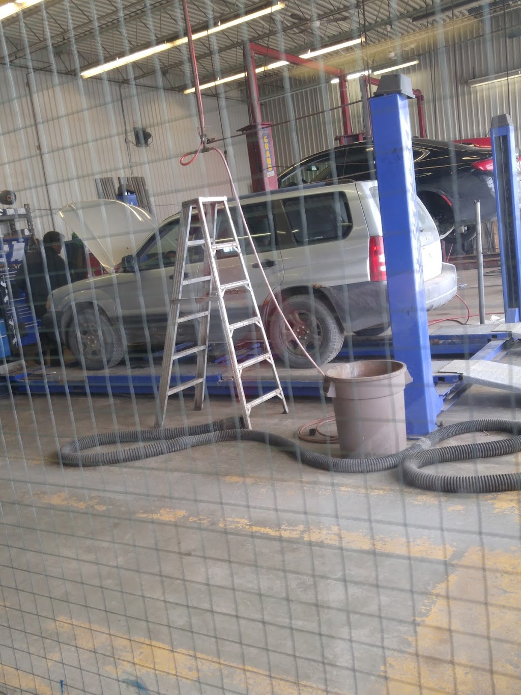 Minute Muffler Brake & Auto Service | 1030 Division St, Cobourg, ON K9A 5Y5, Canada | Phone: (905) 372-9601