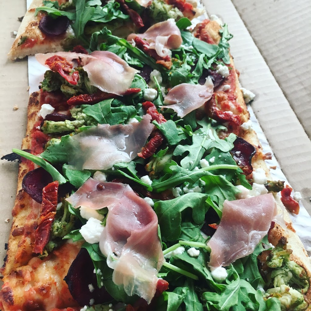 Lovepizza | 935 St Albert Trail #335, St. Albert, AB T8N 4K6, Canada | Phone: (780) 569-0114