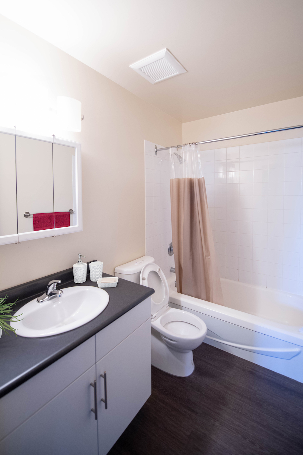 Vialoux Village Apartments | 3420 Vialoux Dr, Winnipeg, MB R3R 0A4, Canada | Phone: (204) 837-2332