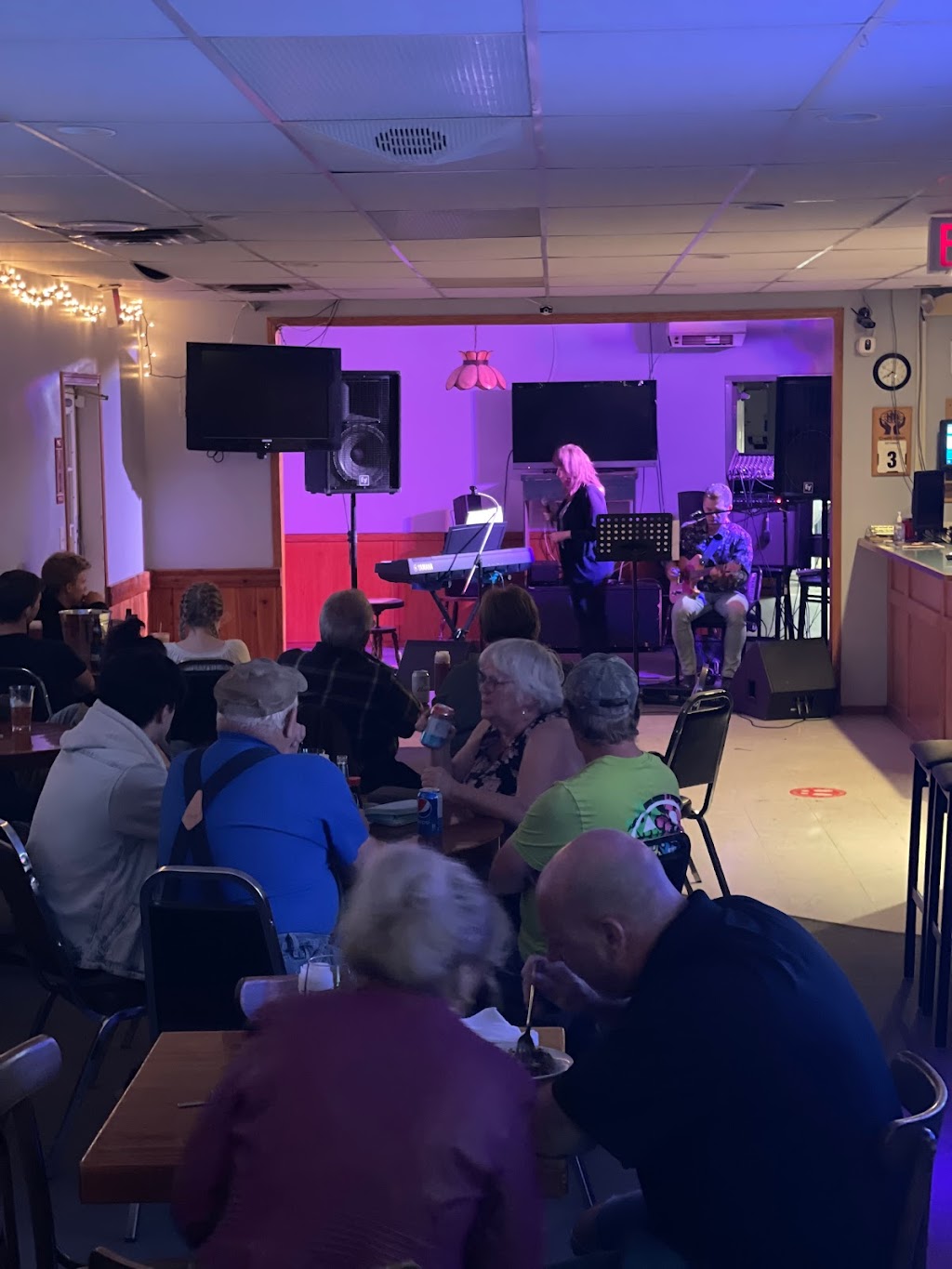 Tiya Kuys Bar and Resto | Highway 39, Service Rd, Midale, SK S0C 1S0, Canada | Phone: (306) 458-2266