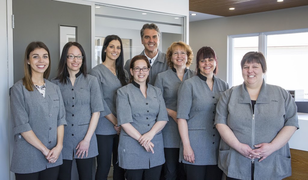 Clinique Dentaire La Pérade | 390 Boulevard Lanaudière, Sainte-Anne-de-la-Pérade, QC G0X 2J0, Canada | Phone: (418) 325-3341