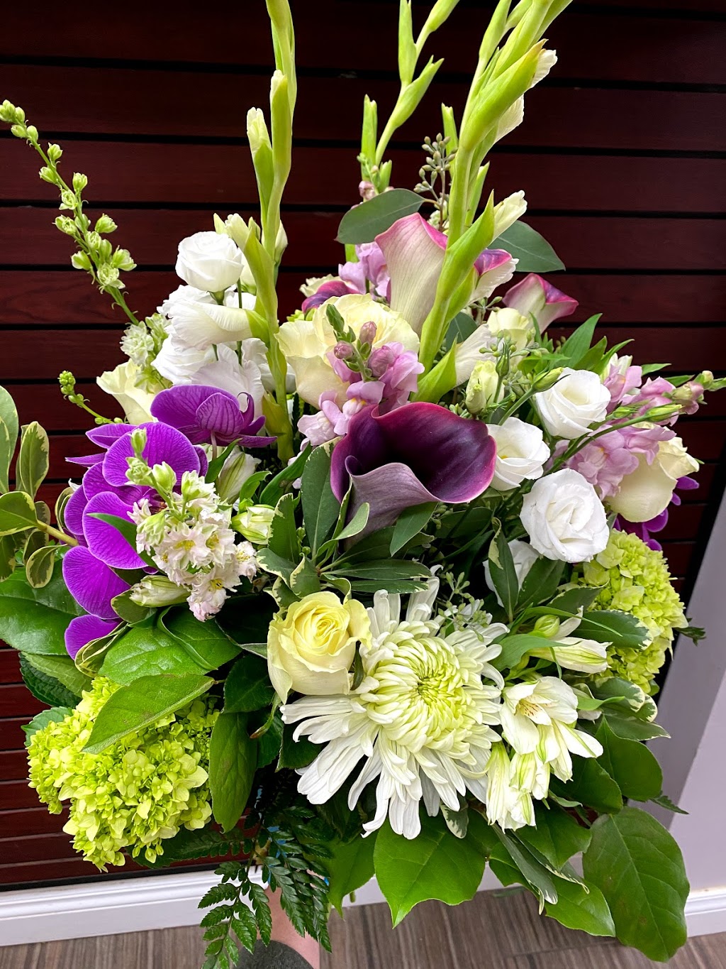 Millcroft Florist | 1940 Ironstone Dr #7, Burlington, ON L7L 0E4, Canada | Phone: (905) 331-6550