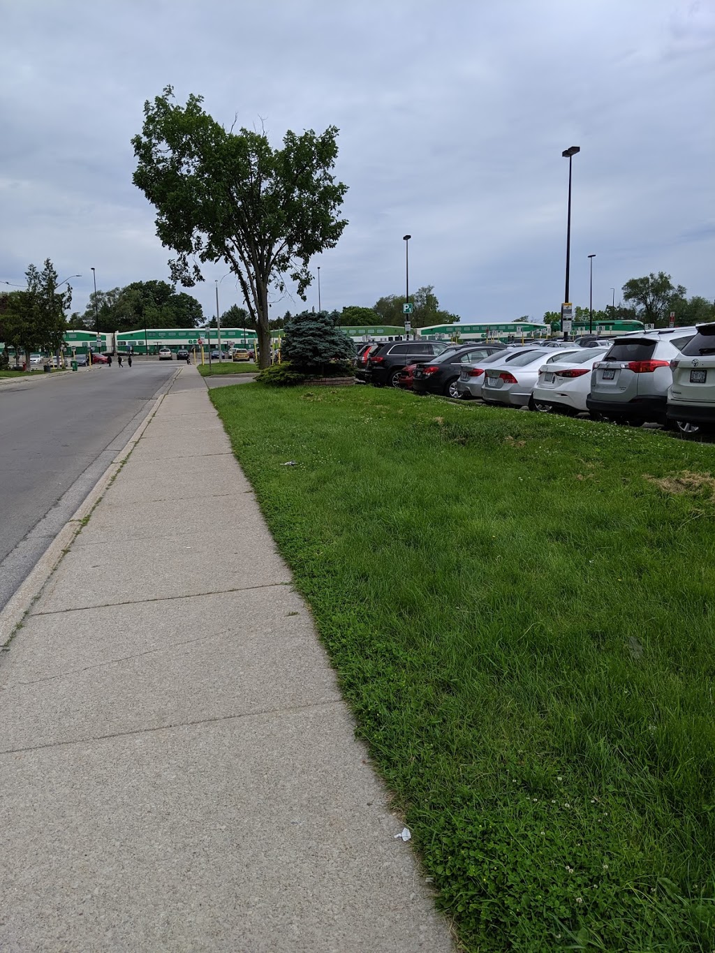 30 Queen St E Parking | 30 Queen St E, Mississauga, ON L5L 1C6, Canada