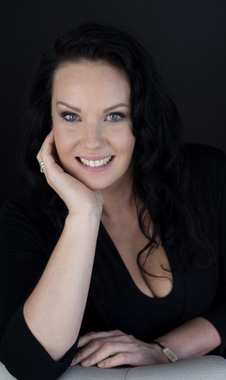 Stephanie Alexander-Jones | 3060 Mainway, Burlington, ON L7M 1A3, Canada | Phone: (647) 302-8162