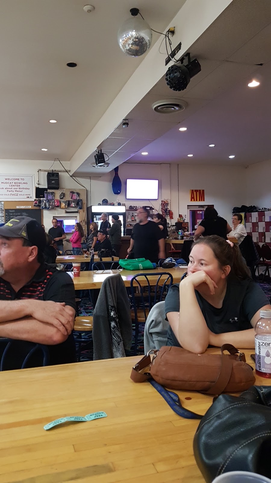 Mudcat Bowling and Entertainment Centre | 1123 Broad St E, Dunnville, ON N1A 2Z5, Canada | Phone: (905) 774-7671