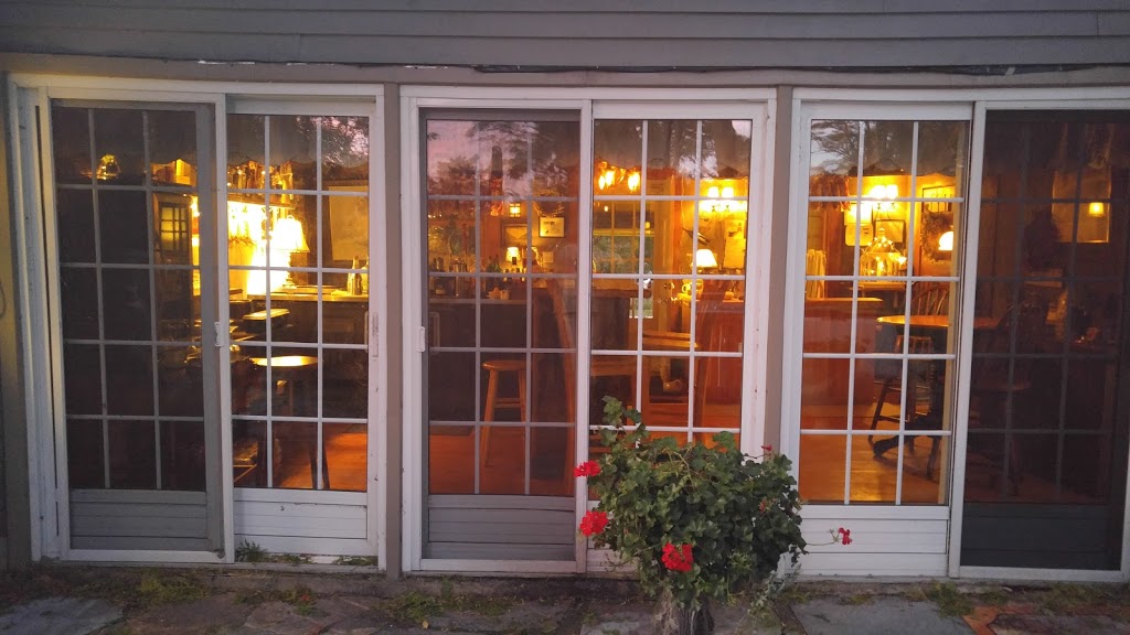 Ransom Bay Inn & Restaurant | 4 Center Bay, Alburg, VT 05440, USA | Phone: (802) 796-3399