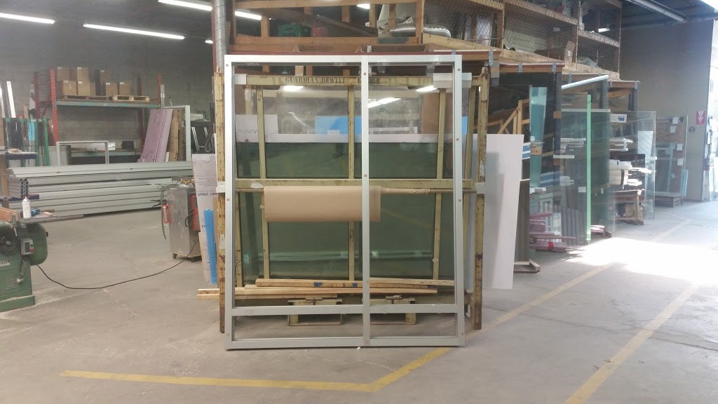 Barrie Regional Glass | 438 Dunlop St W, Barrie, ON L4N 1C3, Canada | Phone: (705) 721-5309