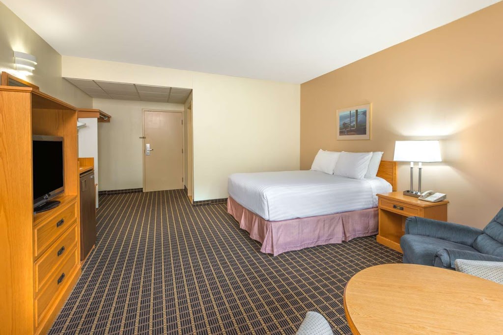 Howard Johnson by Wyndham Tillsonburg | 92 Simcoe St, Tillsonburg, ON N4G 2J1, Canada | Phone: (226) 641-6815