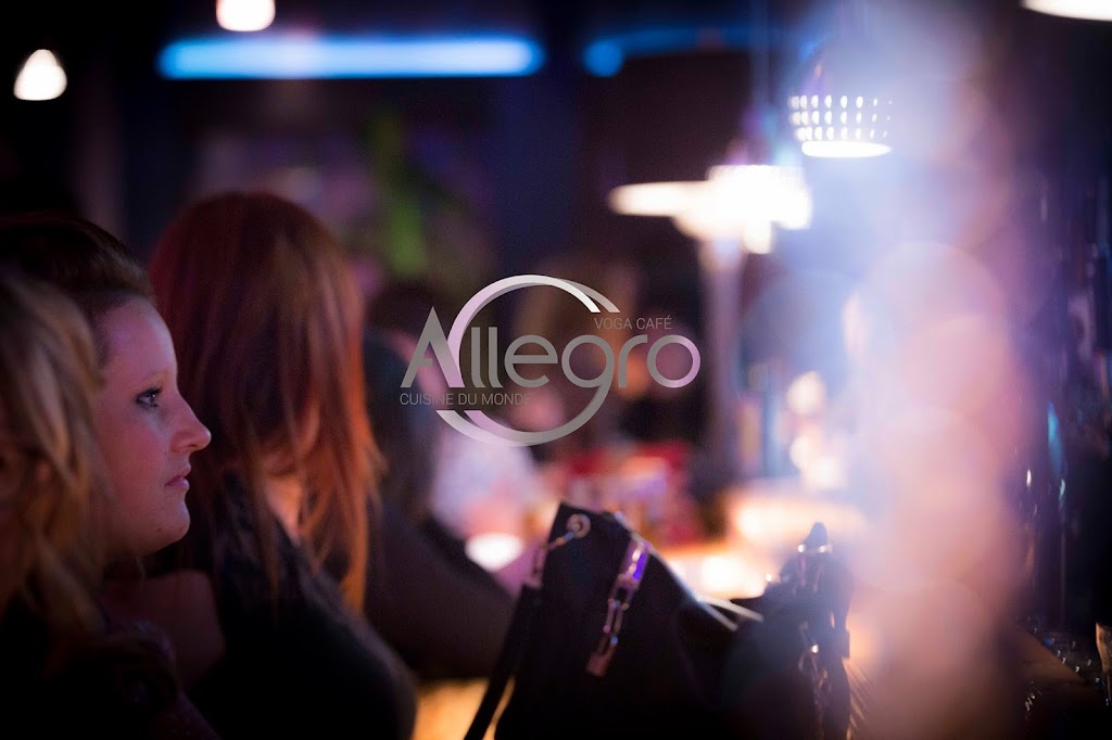 Café-Bar Voga | 990 Rue Richelieu, La Malbaie, QC G5A 2X3, Canada | Phone: (418) 665-7765
