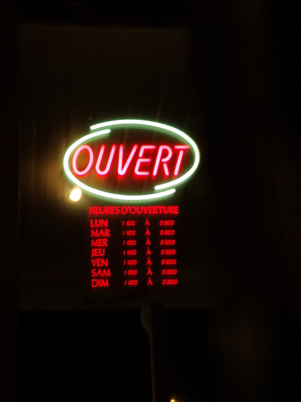 Bar Riverain | 1676 Rue Roy, Sherbrooke, QC J1K 1B4, Canada | Phone: (819) 791-3807