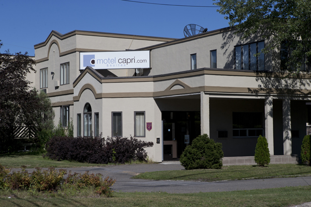 Motel Capri et Suites | 658 Rue Notre-Dame, Repentigny, QC J6A 2W3, Canada | Phone: (450) 581-2282