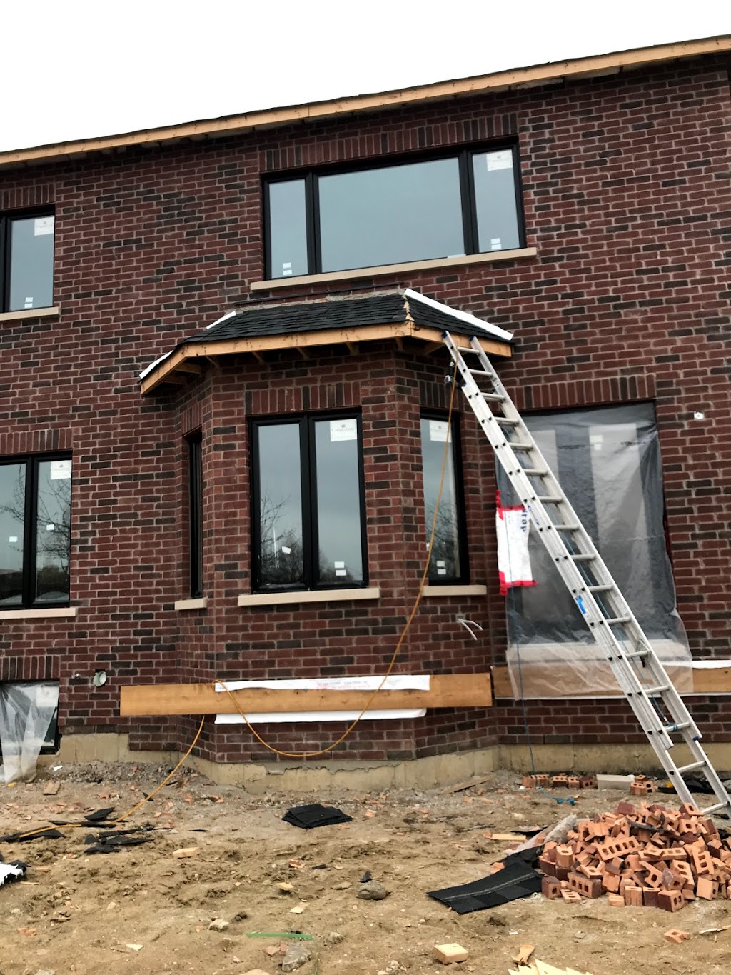 Built Roof | 97 Manston Crescent, Markham, ON, Toronto, ON L3R 0P7, Canada | Phone: (416) 737-1109