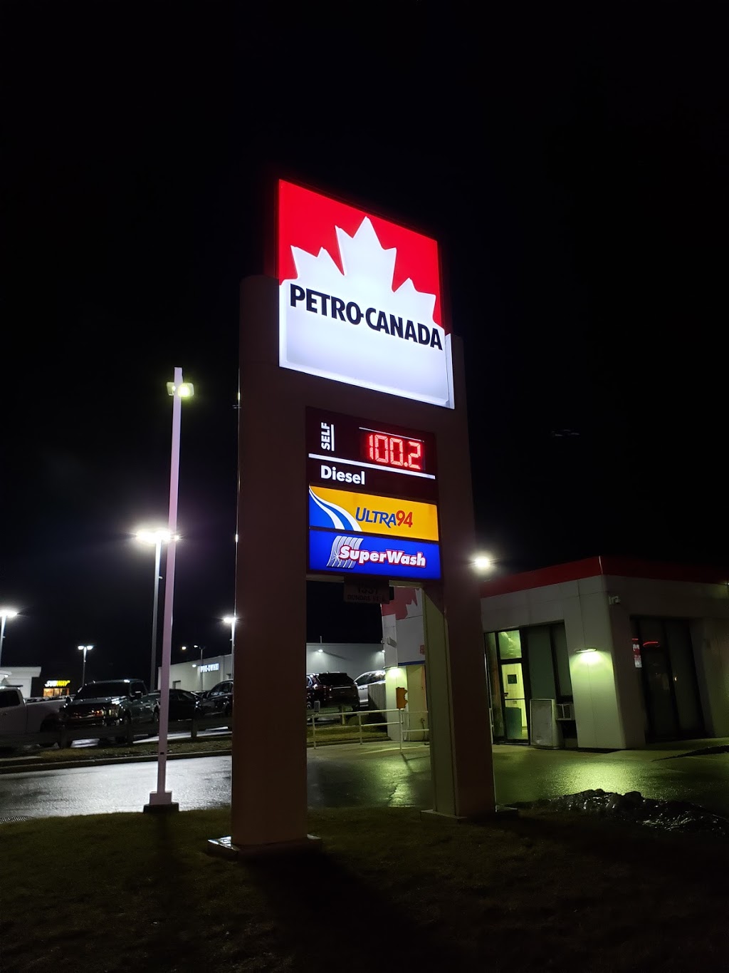 Petro-Canada | 1331 Dundas St, London, ON N5W 5P3, Canada | Phone: (519) 455-3272