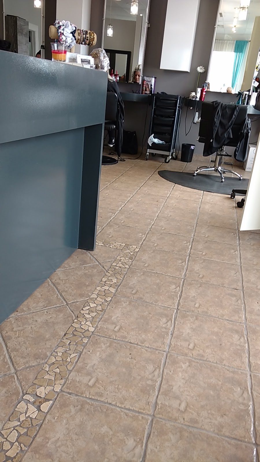 Axelle Coiffure | 1325, Chemin Des Anglais, Terrebonne, QC J6X 4G4, Canada | Phone: (450) 416-6422