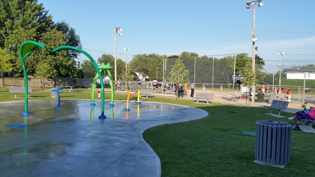 Douville Recreation Center | 5065 Rue Gouin, Saint-Hyacinthe, QC J2S 1E3, Canada | Phone: (450) 773-7811