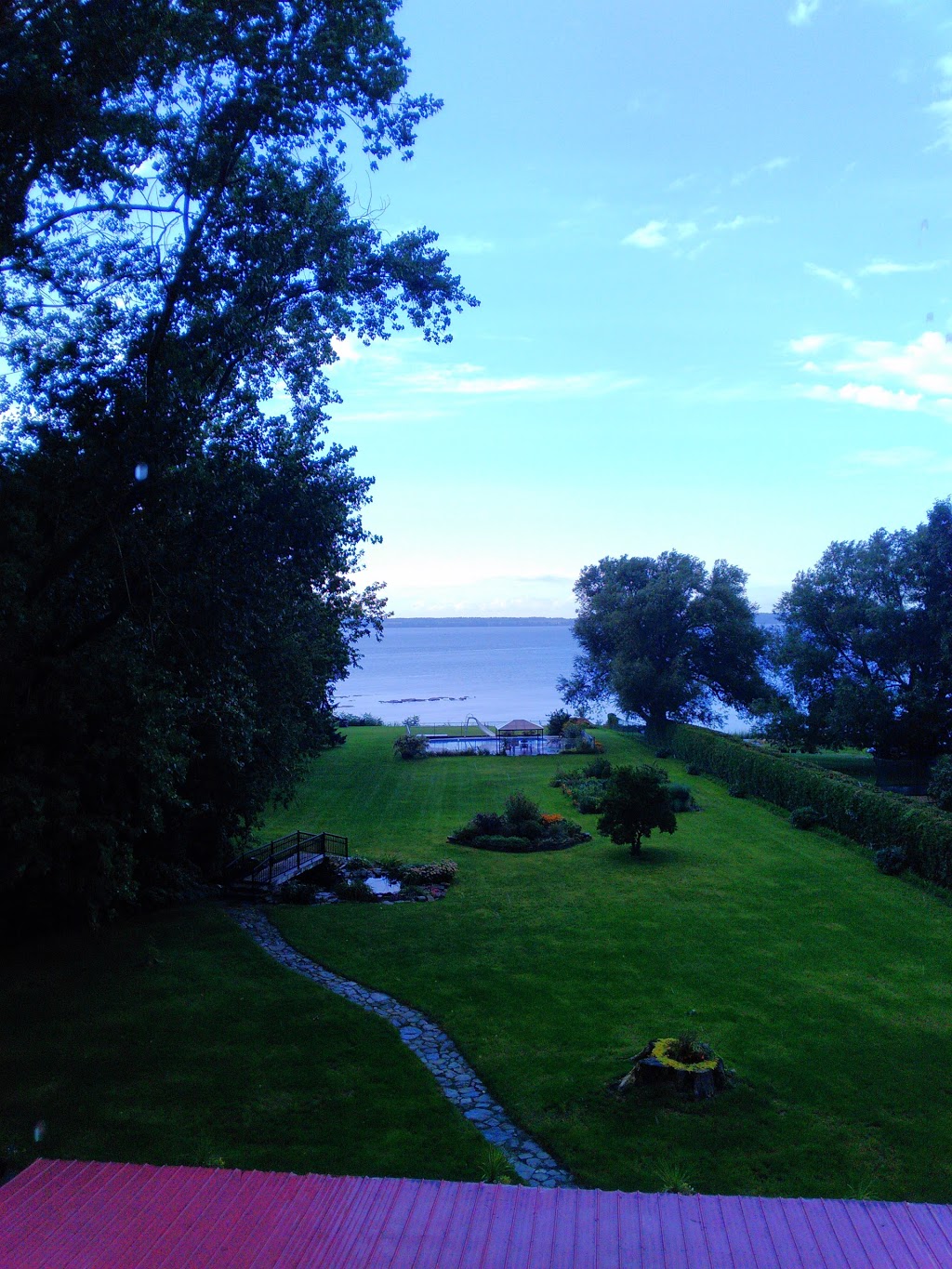 Hostellerie du Suroît | 255 Rue Principale, Beauharnois, QC J6N 0J5, Canada | Phone: (450) 225-1050