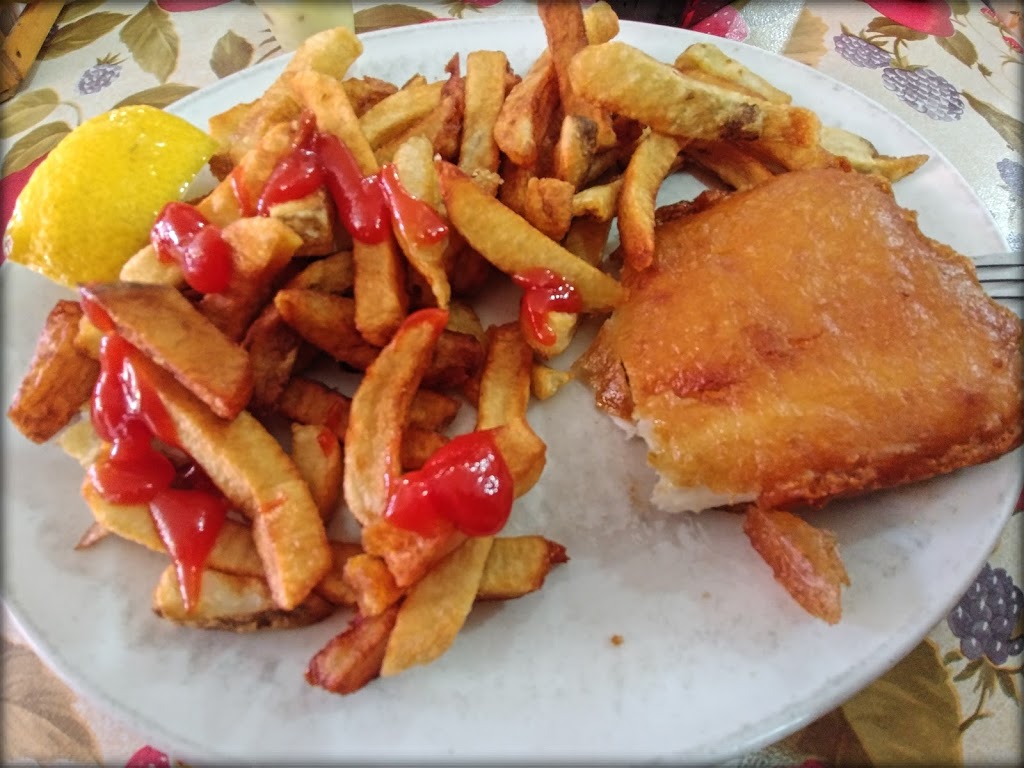 Schooners Fish & Chips | 72 Picton Main St, Bloomfield, ON K0K 1G0, Canada | Phone: (613) 476-2288