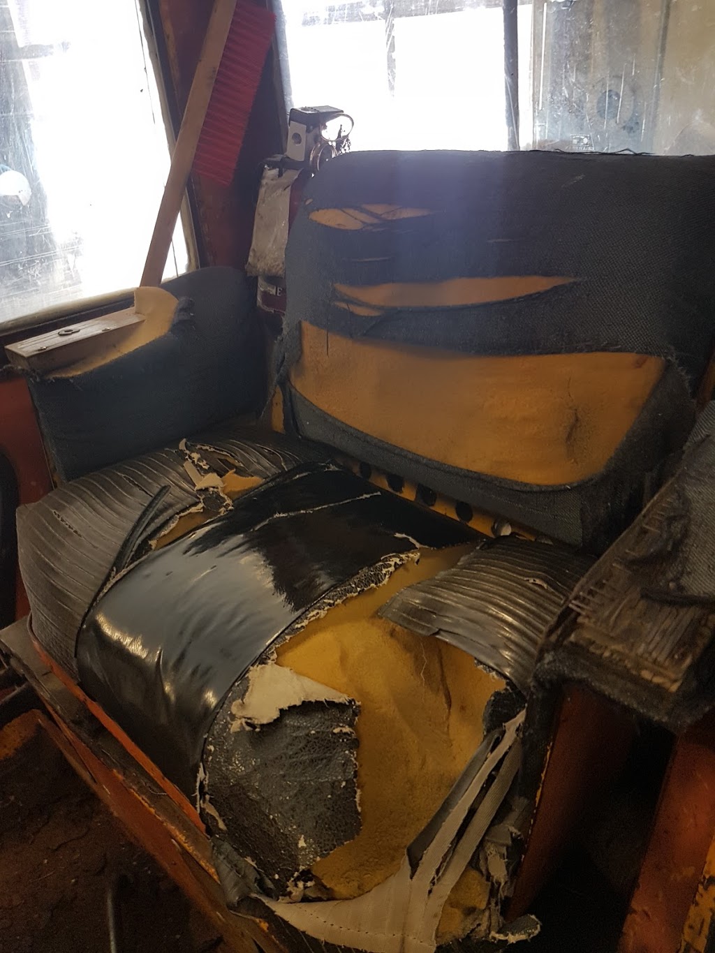 Gold Star Upholstery | 2435 Eagle St N, Cambridge, ON N3H 4R7, Canada | Phone: (519) 650-4124