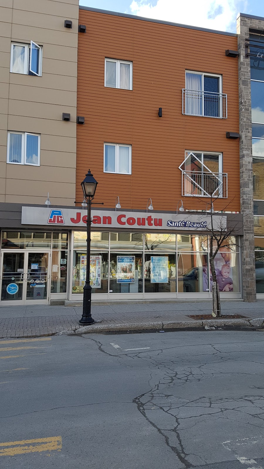 PJC Jean Coutu Santé-Beauté | 171 Rue Notre-Dame Ouest, Thetford Mines, QC G6G 1J5, Canada | Phone: (418) 338-8513