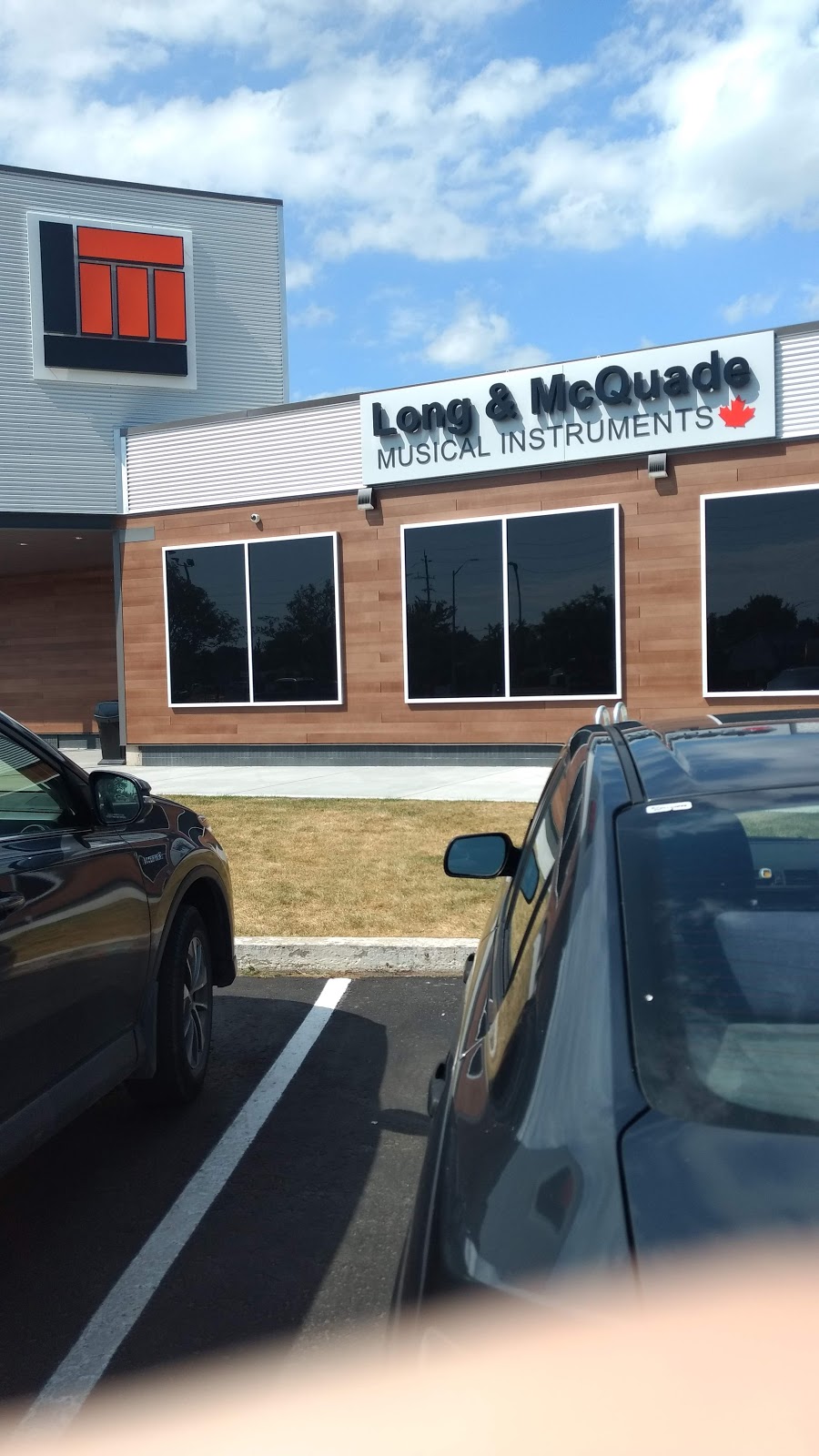 Long & McQuade Musical Instruments | 2762 Princess St, Kingston, ON K7P 2W6, Canada | Phone: (613) 384-9225