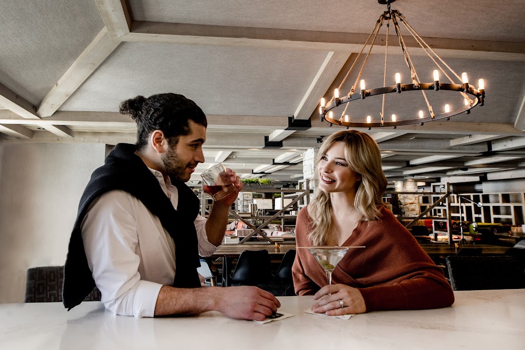 Bar Lounge Le Boudoir | 246 Chem. du Lac-Millette #2, Saint-Sauveur, QC J0R 1R3, Canada | Phone: (450) 227-1811