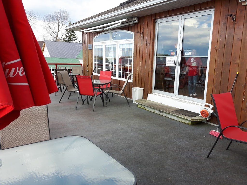 That Place On Cameron | 16 Oriole Rd, Fenelon Falls, ON K0M 1N0, Canada | Phone: (705) 887-7690