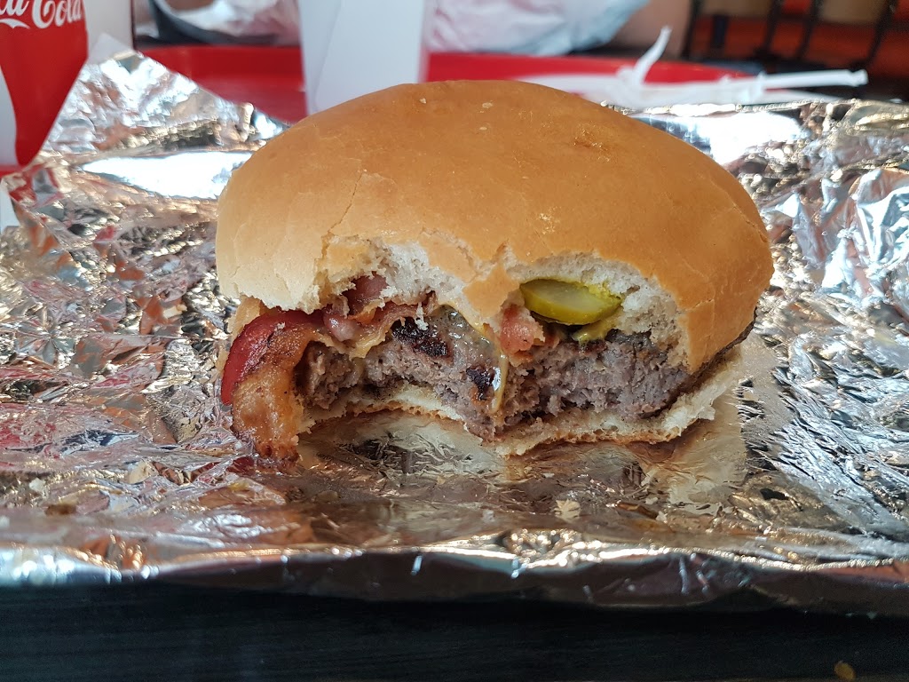 Starr Burger | 900 Brock St N, Whitby, ON L1N 4J6, Canada | Phone: (905) 430-3301