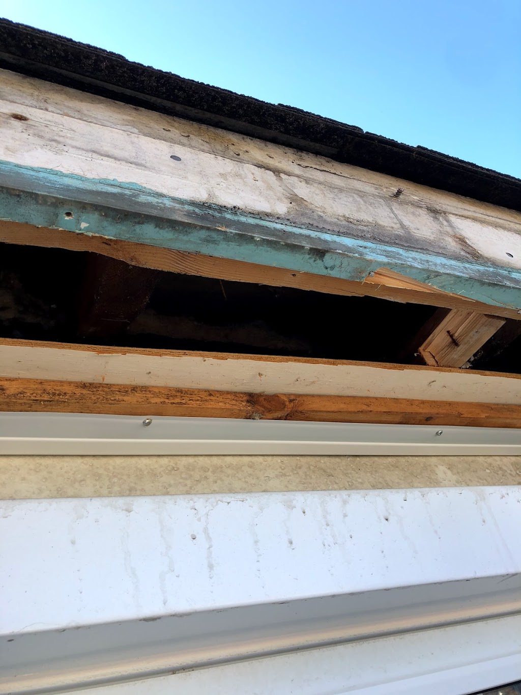 Roofs On Homes Inc. | 3110 Wharton Way, Mississauga, ON L4X 2C1, Canada | Phone: (416) 676-7655