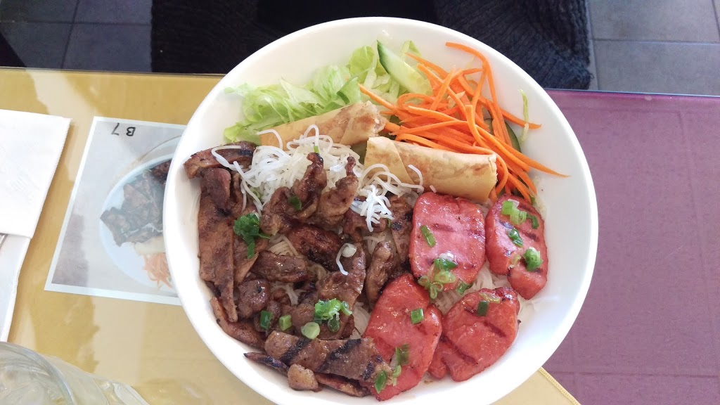 Thang Long | 304 Main St S, Airdrie, AB T4B 3M2, Canada | Phone: (403) 948-6827