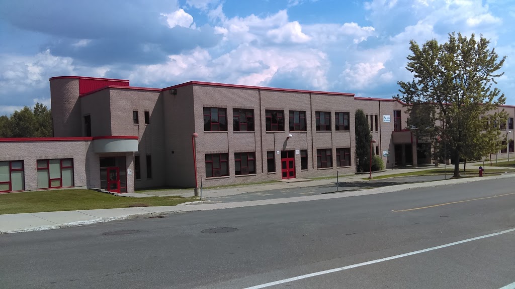 De lEnvolée School | 299 Rue Ernest-Gaboury, Gatineau, QC J8V 2P8, Canada | Phone: (819) 568-5764