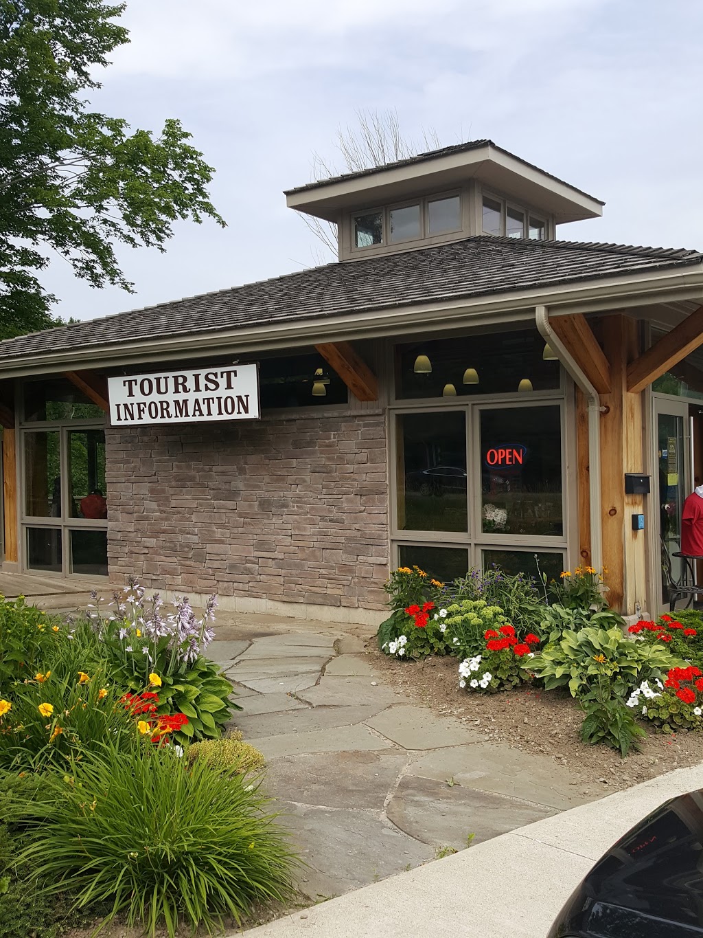 Buckhorn District Tourist Association | 1993A Lakehurst Rd, Buckhorn, ON K0L 1J0, Canada | Phone: (705) 657-3288