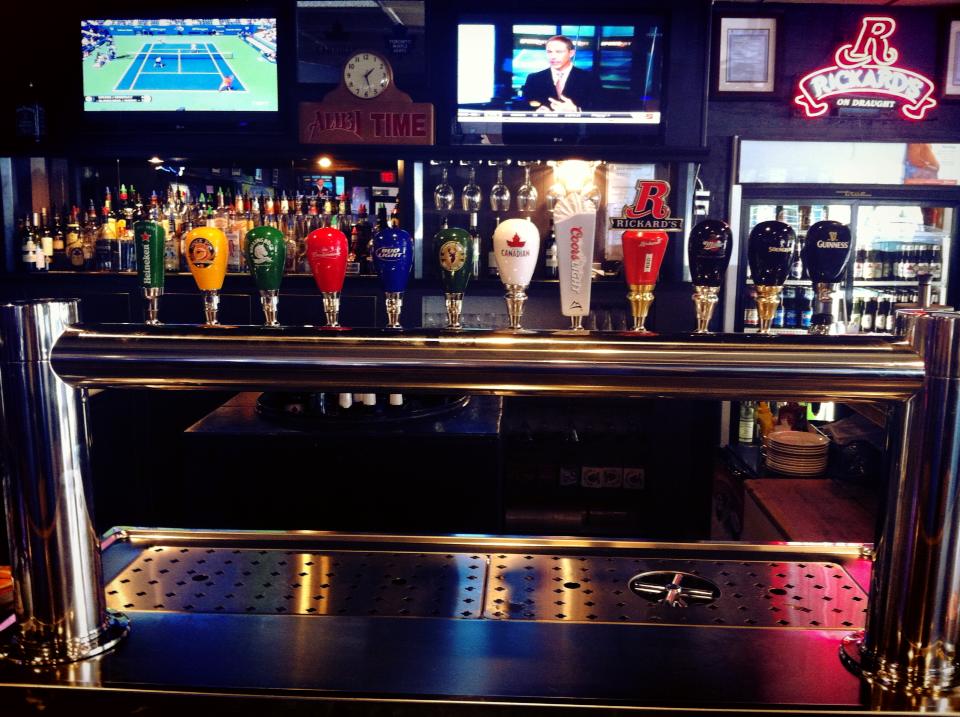 Alibi Roadhouse | 25 Oxford St W, London, ON N6H 1R2, Canada | Phone: (519) 661-0490