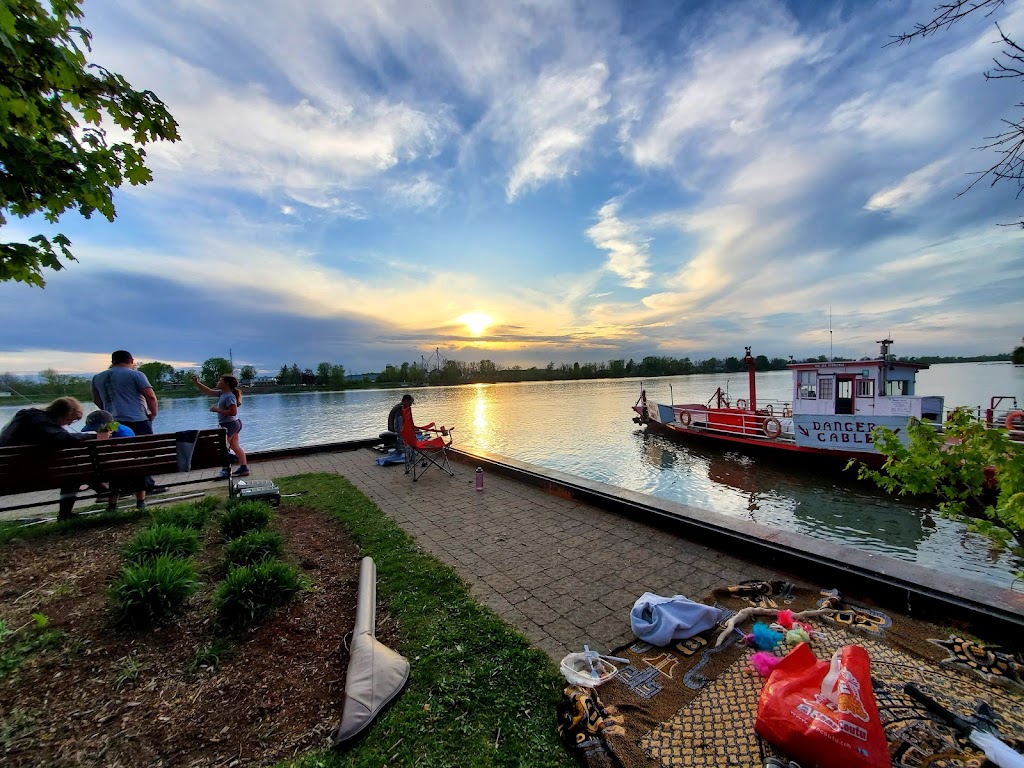 Traverse Saint-Marc-sur-Richelieu/Saint-Charles-sur-Richelieu | 2G0, 472 Chem. des Patriotes, QC J0H 2G0, Canada | Phone: (450) 584-2813