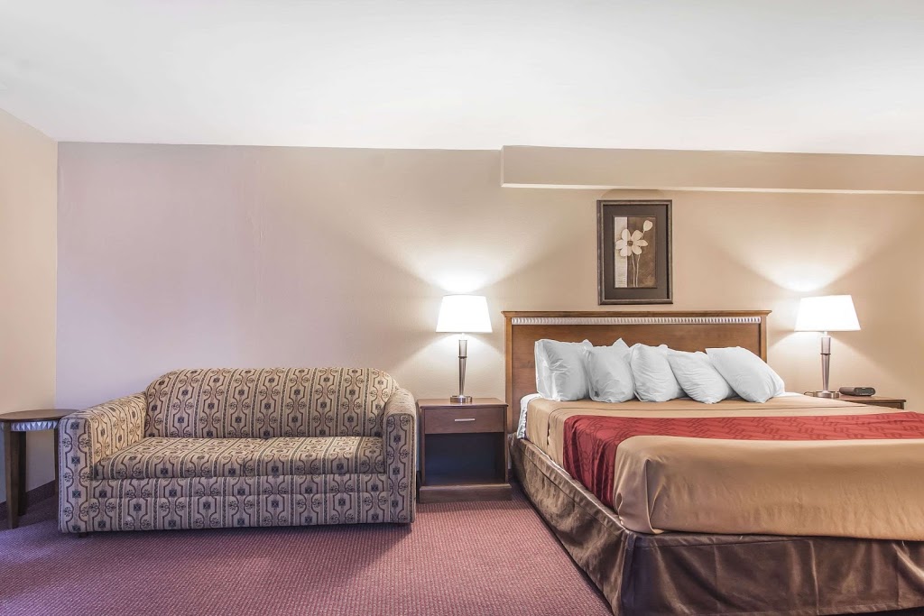 Econo Lodge | 265 Memorial Ave, Orillia, ON L3V 5X8, Canada | Phone: (705) 326-3554