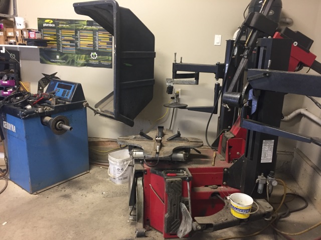 King Tire & Repair | 908 Wildwood Way NW, Edmonton, AB T6T 0M2, Canada | Phone: (587) 334-3434
