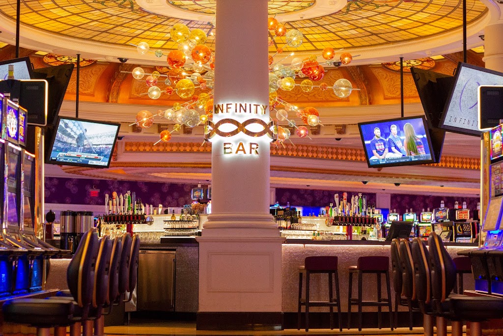 Infinity Bar | 6380 Fallsview Blvd, Niagara Falls, ON L2G 7X5, Canada | Phone: (888) 325-5788