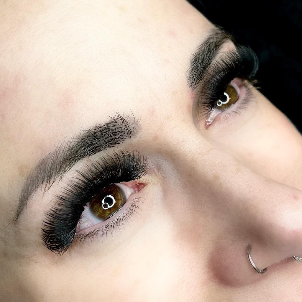 Gold Lash Paradise | 4601 Broadway Ave, Blackfalds, AB T0M 0J0, Canada | Phone: (403) 307-5908