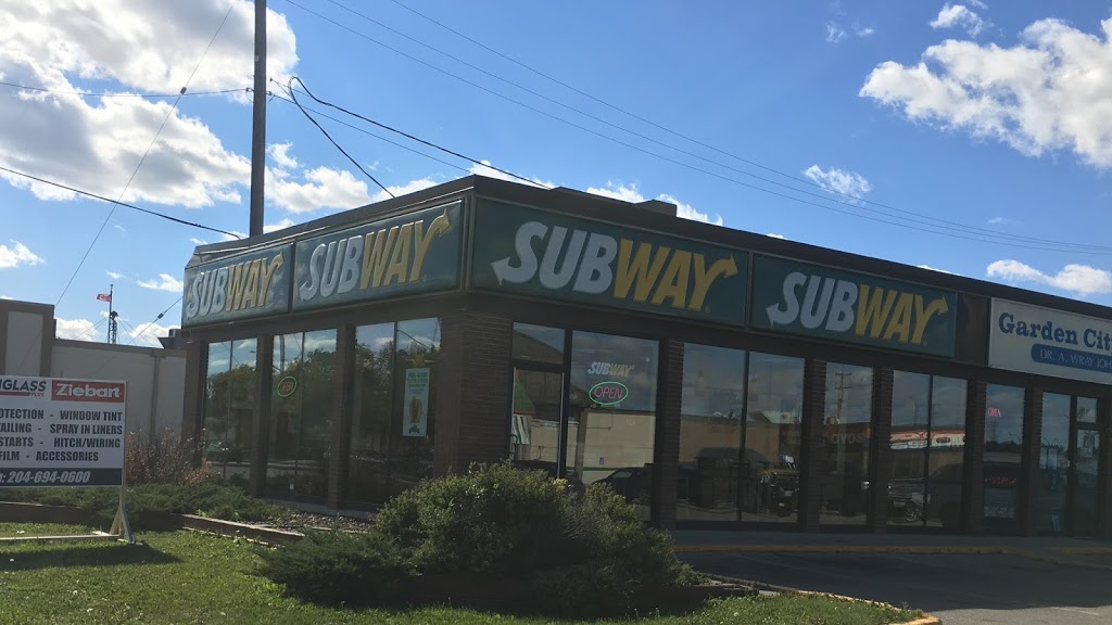 Subway | 2140 McPhillips St, Winnipeg, MB R2V 3C8, Canada | Phone: (204) 940-5556