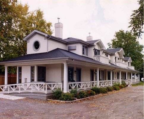 Breakers Motel on the Lake | 94 Green St, Cobourg, ON K9A 3W1, Canada | Phone: (905) 372-9231