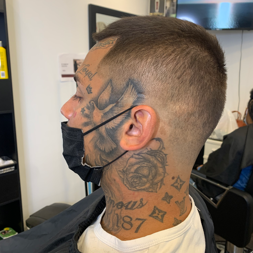Paris barber | 5400 Grande Allée suite 3, Saint-Hubert, QC J3Y 1A4, Canada | Phone: (438) 879-4004