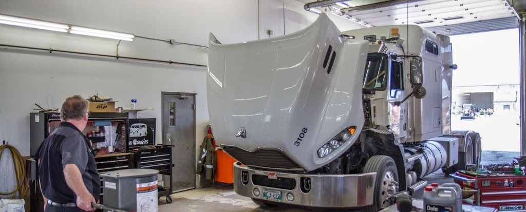 Steinbach Truck Services Ltd | 435 Provincial Trunk Hwy 12, Steinbach, MB R5G 1V1, Canada | Phone: (204) 326-1364