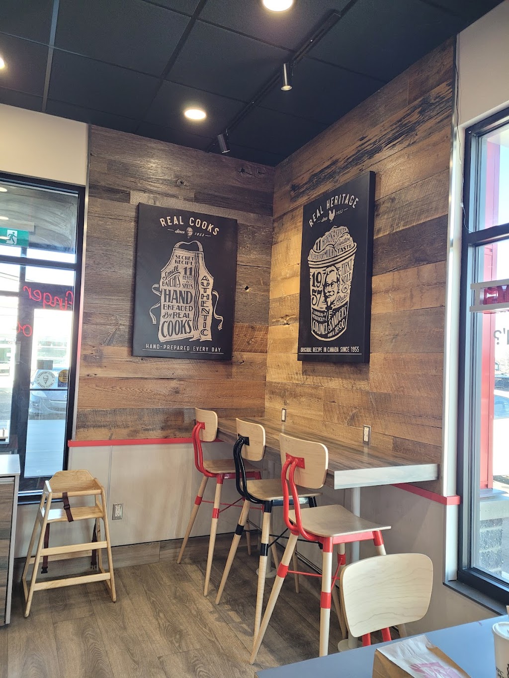KFC | 2653 Scenic Dr N, Lethbridge, AB T1H 5L9, Canada | Phone: (825) 609-5852