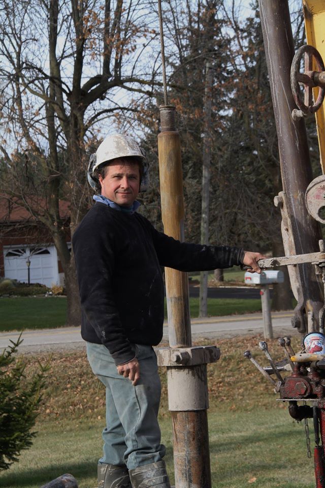 Robert Dennis Well Drilling | Waterford, ON N0E 1Y0, Canada | Phone: (519) 443-4440