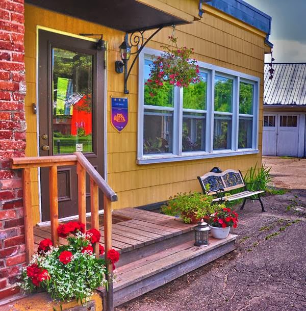 Gîte TerreCiel B & B | 113 Rue-Sainte Anne, Baie-Saint-Paul, QC G3Z 1N9, Canada | Phone: (418) 435-0149